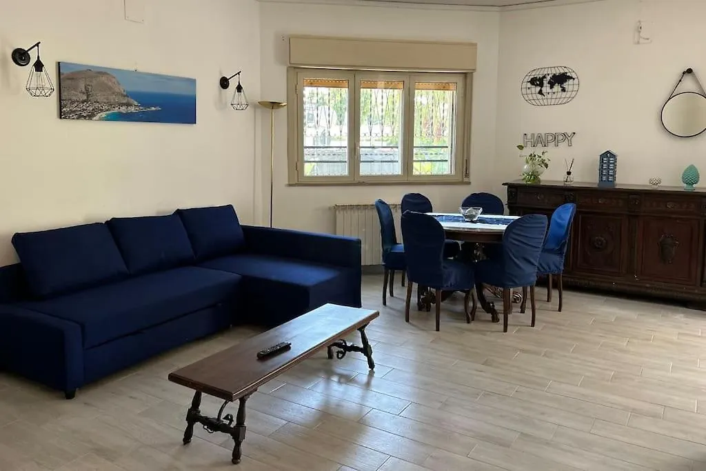 Villa Mia Mondello, 200M To Beach, Private Parking 巴勒莫