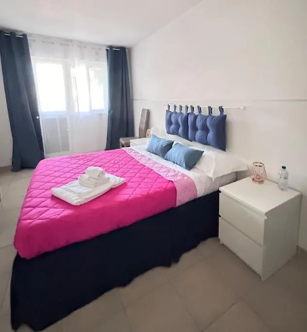 Villa Mia Mondello, 200M To Beach, Private Parking Palermo