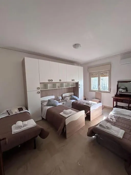 Villa Mia Mondello, 200M To Beach, Private Parking Palermo