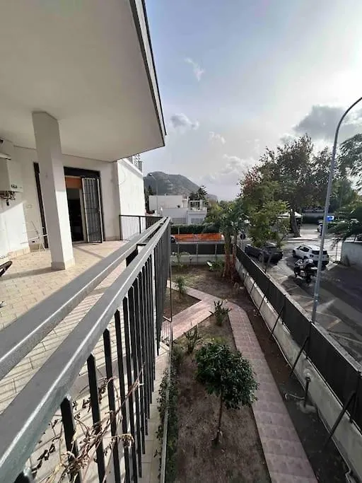 Villa Mia Mondello, 200M To Beach, Private Parking Palermo