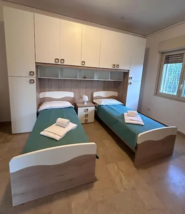 Villa Mia Mondello, 200M To Beach, Private Parking Palermo